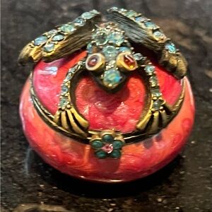 Jay Strongwater Frog pillbox